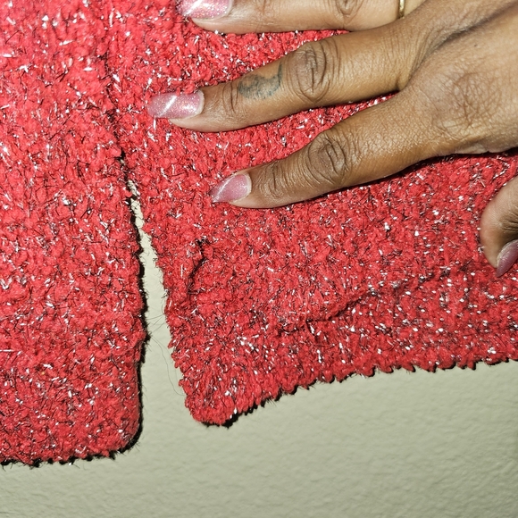 Cozy Red Textured Knit Sweater - Picture 5 of 6